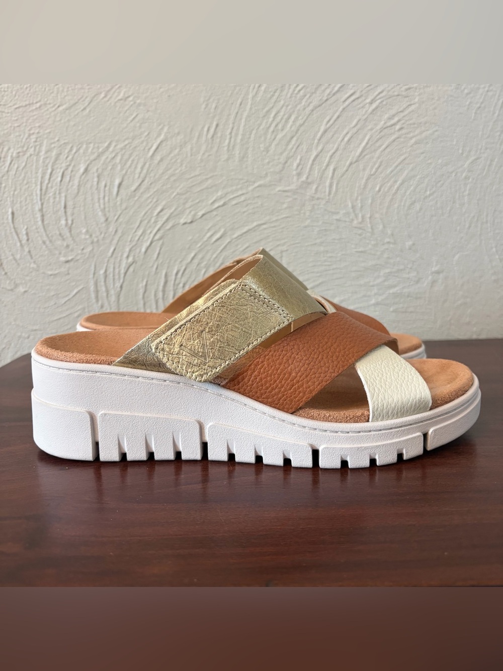 Vionic Uptown Sunset Wedge Slide Slip On Leather Sandals Women’s Size 6.5 - Picture 3 of 7